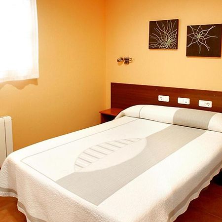 Alojamiento Numancia Pension Burgo Esterno foto