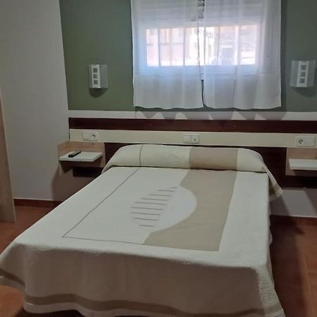 Alojamiento Numancia Pension Burgo Esterno foto